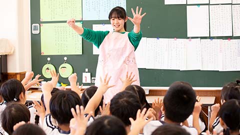 駒沢女子短期大学 合計5回の「教育実習」「保育実習」で、早くから現場を知ることにより、理想の保育者像をイメージできる