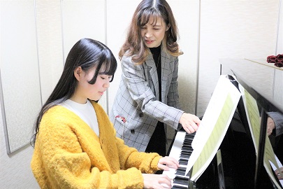 仙台幼児保育専門学校 ココが自慢♪ひとりひとりのレベルに合わせた完全マンツーマンピアノレッスン！