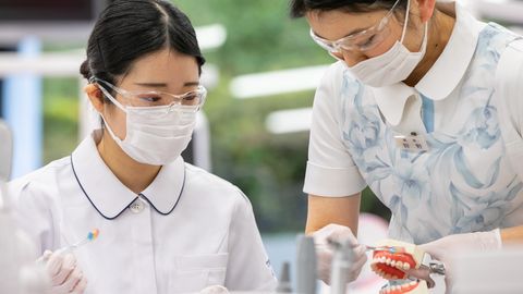東京歯科衛生専門学校 本校独自の教育