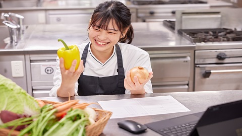 大阪農業園芸・食テクノロジー専門学校 食材に関する知識を食べ比べを通して学ぶ