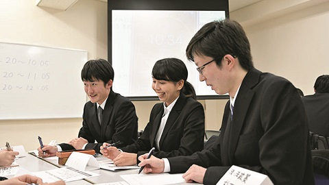京都産業大学 充実のキャリア形成支援プログラムで、「社会で活躍できる人材」を育成
