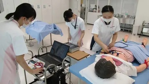 仙台赤門短期大学（看護学科） 【看護学科】医療機器やシミュレーターを完備！