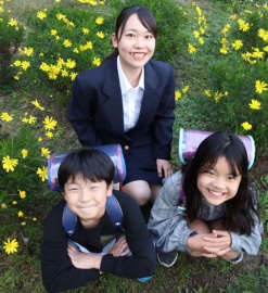 福岡こども短期大学 小学校教諭・幼稚園教諭・保育士資格の取得が目指せるコースを開設しています