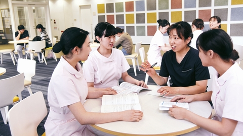 ＳＵＢＡＲＵ健康保険組合　太田高等看護学院 すべての教員が合格を強力にバックアップし、国家試験合格率は11年連続100％！
