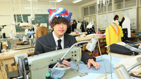 専門学校　岡山ファッションスクール 在学中に商品を制作・販売