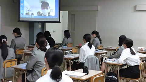 津山中央看護専門学校 2024年度入学生から、制服の廃止、電子教科書を導入します