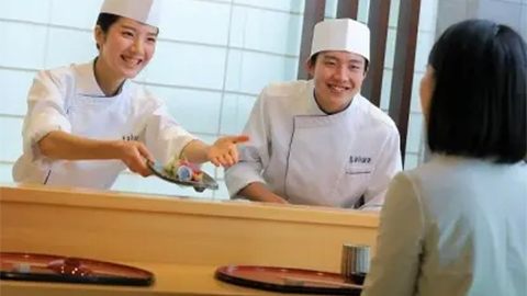 京都調理師専門学校 一般のお客様をおもてなし！「レストラン実習」