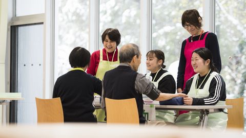 鳥取看護大学 地域の人びとの日常を学ぶ実践的な地域活動「まちの保健室」