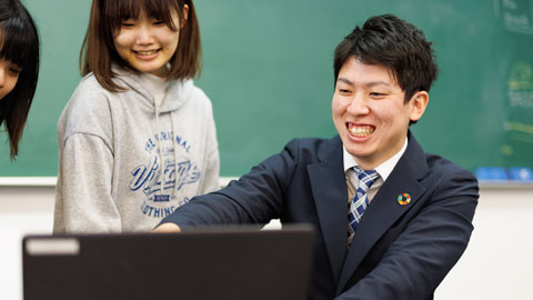 専門学校アートカレッジ神戸 DXビジネス学科（IT系）の体験授業に参加してみませんか？