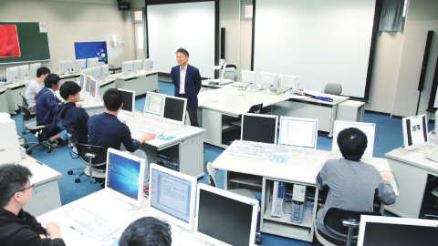 岡山商科大学 全学部共通の「データサイエンス・リテラシー教育プログラム」を開講