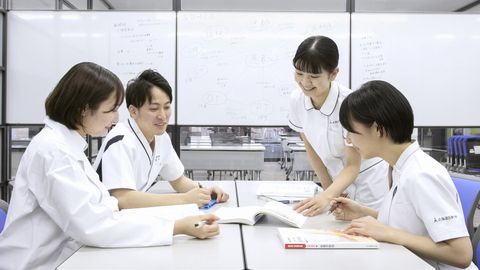 北海道医療大学 現場で生きる「多職種連携教育」