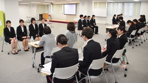 横浜実践看護専門学校 学内病院就職説明会・模擬面接を実施