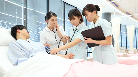 大阪医専 本学は文部科学省「職業実践専門課程」の認定校です。