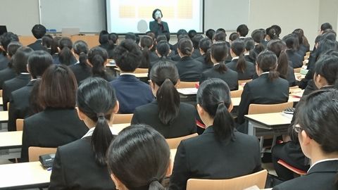 名古屋文理大学短期大学部 社会人のみなさんに朗報。学費の最大50％が支給されます。
