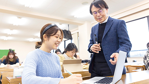 名古屋文理大学 文部科学省「数理・データサイエンス・ＡＩ教育プログラム（リテラシーレベル）」に認定。全学部必修科目。