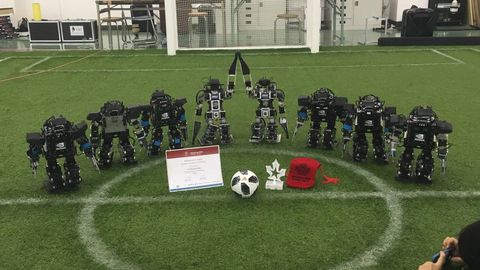 千葉工業大学 自律移動型ロボットによるサッカー競技「ロボカップ世界大会」で優勝