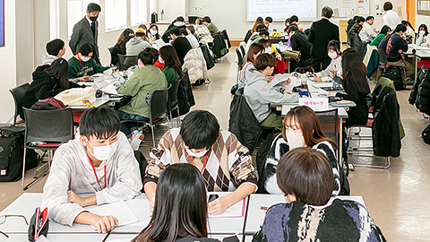 北海道千歳リハビリテーション大学 看護専門学校との教育交流を通じ「多職種間連携（チームアプローチ）」を学ぶ