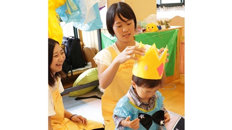 東大阪大学 学内に「こども研究センター」、隣には「附属幼稚園」、4年間「子どもと触れ合う機会」が豊富な環境