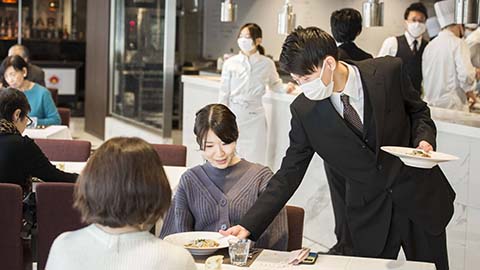東京山手調理師専門学校（日本料理・フランス料理・イタリア料理・中国料理・製菓・カフェ） キャンパス内に７つの一流レストランを設置　現場で学ぶ