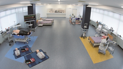 北海道情報大学 全国トップレベルの設備が整う「臨床工学実習室」