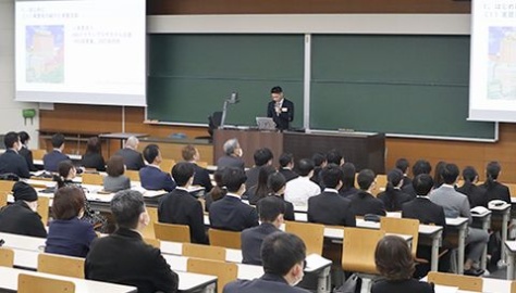 広島修道大学 企業での就業体験で職を理解する「インターンシップ・就業体験制度」