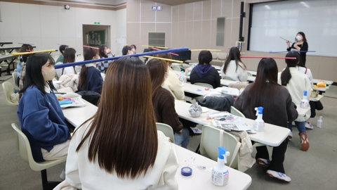 秋草学園短期大学 おもちゃインストラクター