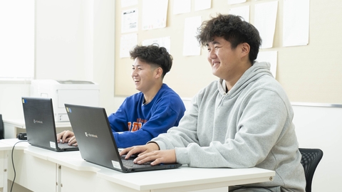 九州工科自動車専門学校 野球と学業を両立「スポーツ・IT科」誕生!