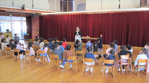 名古屋芸術大学 教育学部 子ども学科 「子ども」ってなに?子ども全体を幅広く学ぶ「子ども・ ファンデーション」