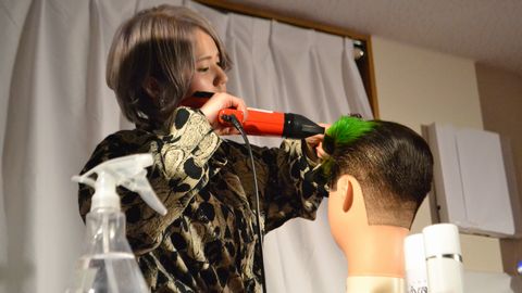 山梨県美容専門学校 【資格取得者向け】理容科・美容科修得者課程