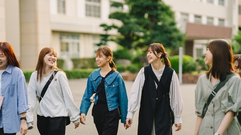 中村学園大学短期大学部 福岡の中心「天神」から、最も近い短大。快適で充実した大学生活を送ろう!