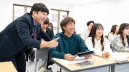 学生一人ひとりの適性を見極めた授業サポート（大分情報ITクリエイター専門学校）