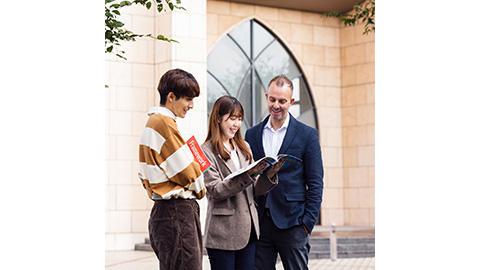 武蔵野学院大学 少人数の実践的な英語教育