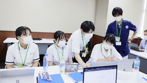 国際医療福祉大学 国際医療福祉大学独自のカリキュラム「関連職種連携教育」