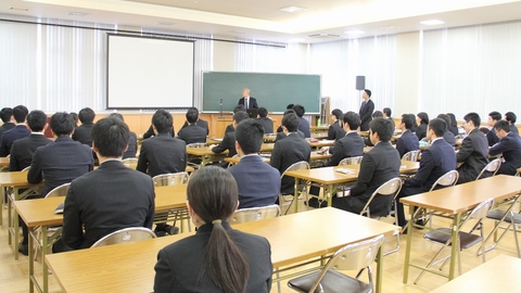 上野法律ビジネス専門学校 校内官庁・企業説明会