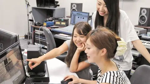 大阪コンピュータ専門学校 OPEN CAMPUS参加者全員に「OPEN CAMPUS奨学金カード」をプレゼント