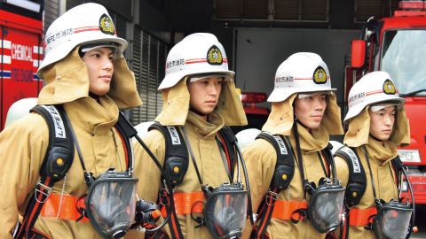 環太平洋大学 【公務員採用試験】公務員合格率5年連続95%(※1)超。警察官採用5年連続トップ10(※2)!