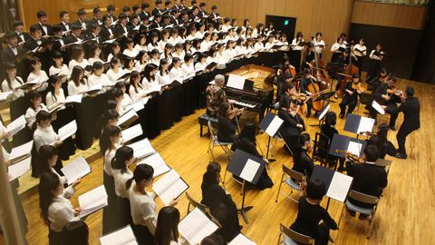 エリザベト音楽大学 合唱曲の委嘱・初演を続けています