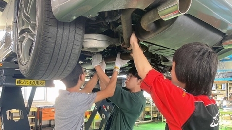 専門学校北海道自動車整備大学校 【HACオープンキャンパスでは…とにかく車をさわる!?】