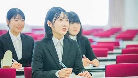 北海道武蔵女子大学 ■「就職の武蔵」ブランドを活かし新たなキャリアへ