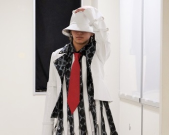 華服飾専門学校 第75回 鶯華祭(卒業作品展)を実施しました。