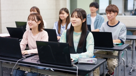 大阪医療技術学園専門学校 <資格合格実績>対策授業はもちろん、一人ひとりに合わせた個別指導を徹底!