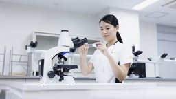 中部地方で唯一、臨床検査技師・細胞検査士の同時取得が可能です※（四日市看護医療大学）