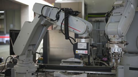 岡山科学技術専門学校 DX学科を新設!IT技術の修得にとどまらずDXを推進できる技術者に。