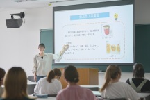 教養教育＋専門教育＋社会連携で、即戦⼒として社会で活躍できるスキルを磨く（愛知みずほ短期大学）