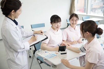 愛知みずほ大学 きめ細かな少⼈数制!少⼈数教育だからこそできる、質の⾼い学び