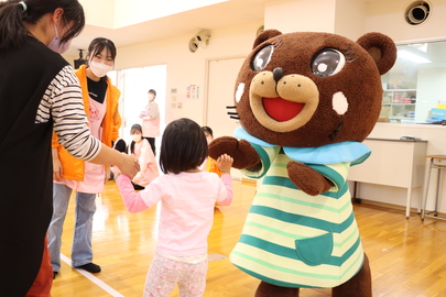愛知学泉短期大学 【幼児教育学科】こどもまつりで子どもと触れ合える♪