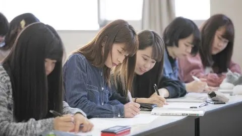 岐阜保健大学 奨学金制度