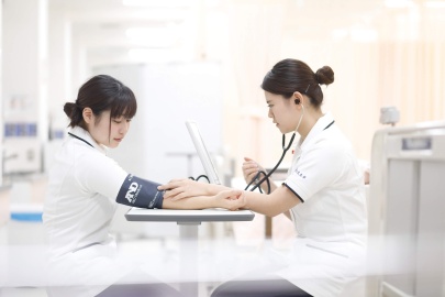 修文大学 看護師・保健師への高い合格率!【看護学部】