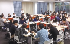 医療・福祉系の国家試験に完全対応のカリキュラム（鈴鹿医療科学大学）
