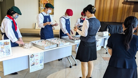 西九州大学佐賀調理製菓専門学校 パティシエ科による販売実習